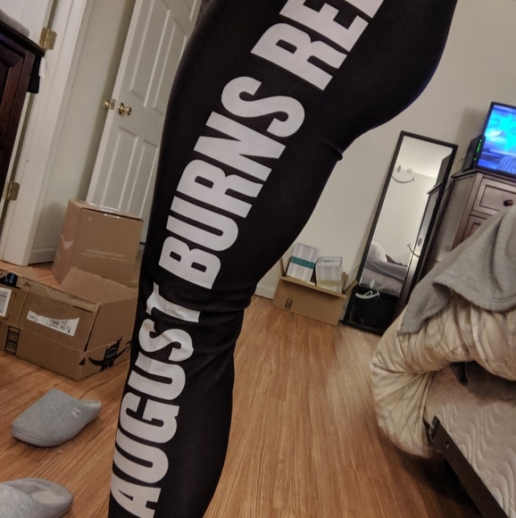 AUGUST BURNS RED - Picture 7 of 8